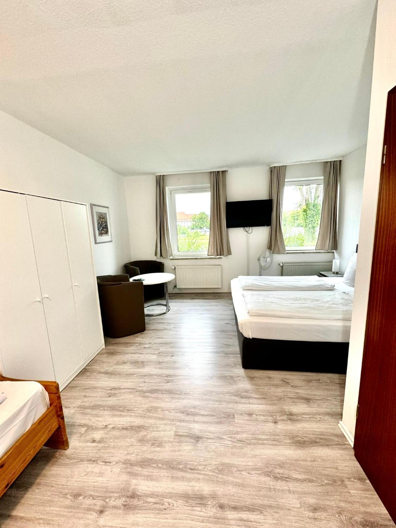 Hotel Zum Ruecking نورتهايم المظهر الخارجي الصورة